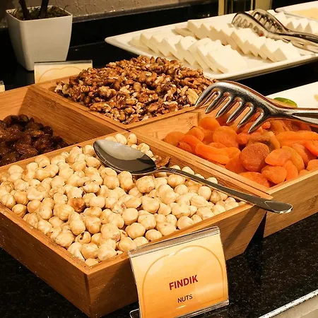 Hotel Grand Pasabey 3*