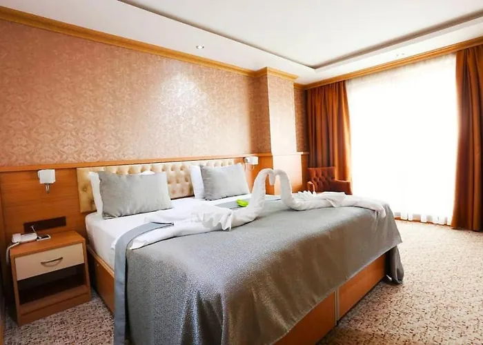 Hotel Grand Pasabey 3*